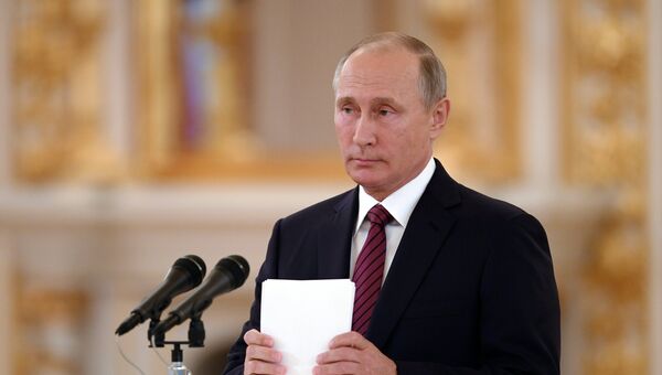 Владимир Путин во время выступления в Кремле. 3 октября 2017