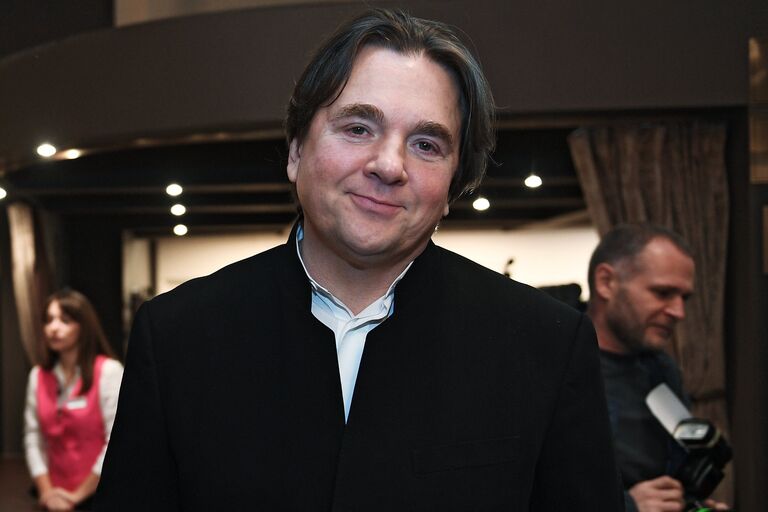 Генеральный директор Первого канала Константин Эрнст перед началом церемонии вручения телевизионной премии ТЭФИ 2017 в Москве. 3 октября 2017