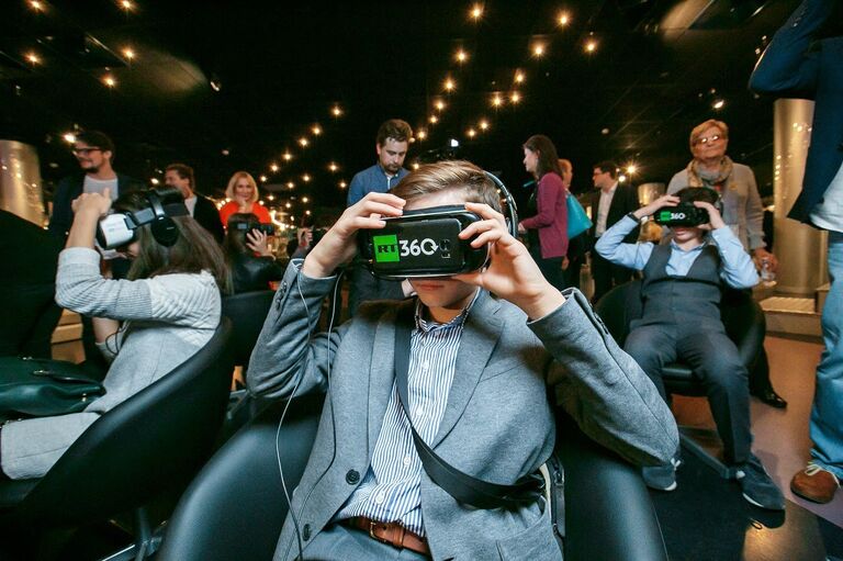 Презентация первого в истории панорамного видео из открытого космоса SPACEWALK 360