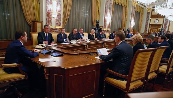 Дмитрий Медведев проводит заседание правительства РФ. Архивное фото