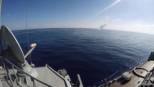 Нанесение ударов по террористам в Сирии из акватории Средиземного моря подводными лодками ЧФ. Архивное фото
