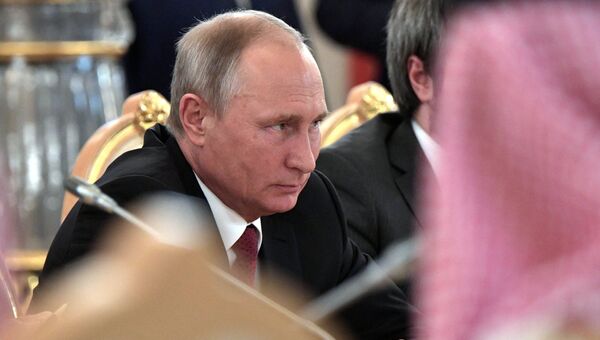 Президент РФ Владимир Путин во время российско-саудовских переговоров. Архивное фото