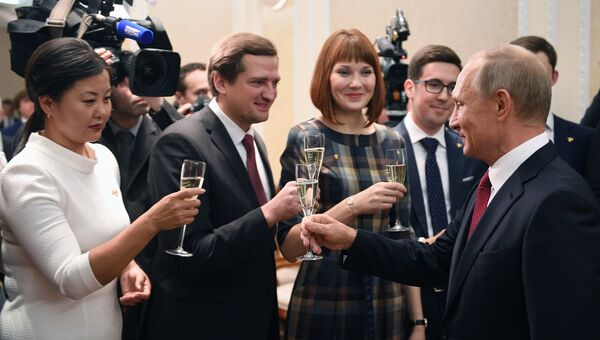Владимир Путин во время встречи с лауреатами конкурса Учитель года России – 2017. 5 октября 2017