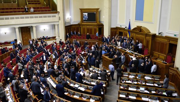 Депутаты на заседании Верховной рады Украины. Архивное фото