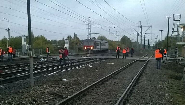 Ликвидация последствий столкновения автобуса и поезда на железнодорожном переезде во Владимирской области
