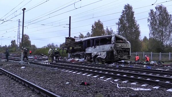 LIVE: Ситуация на месте столкновения автобус и поезда под Владимиром
