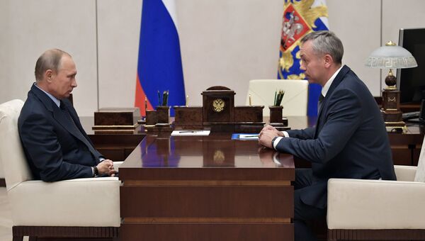 Президент РФ Владимир Путин и Андрей Травников во время встречи. 6 октября 2017