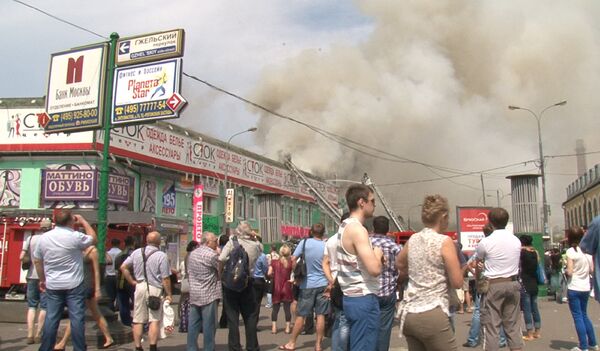 Пожар в торговом центре в московском районе Лефортово