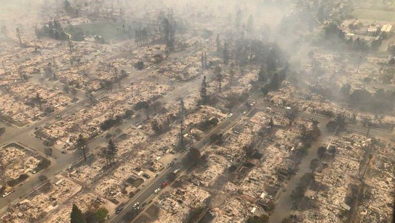 Территории, пострадавшие от пожара к северу от Сан-Франциско, Калифорния, США. 9 октября 2017