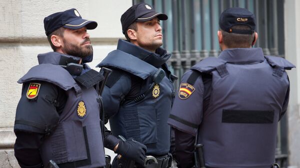 Сотрудники полиции в Испании. архивное фото