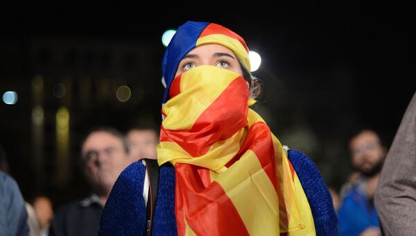 Участник референдума о независимости Каталонии. Архивное фото