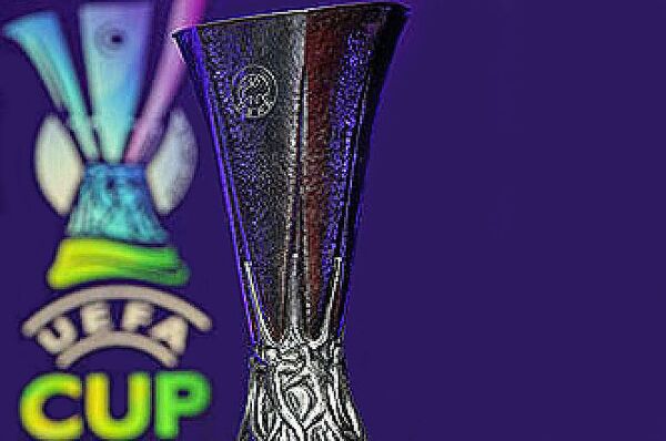 Зенит передал Кубок УЕФА организаторам финала-2009