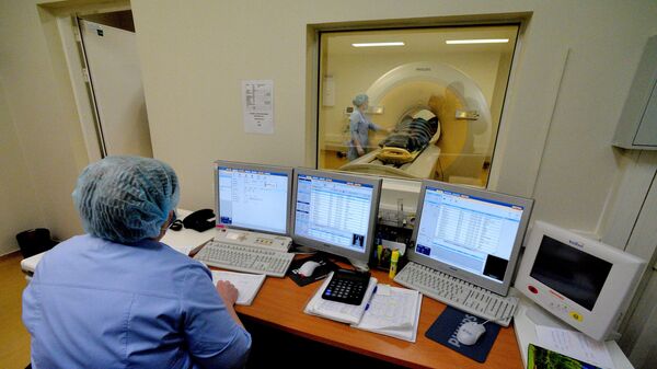 Обследование пациента с использованием позитронно-эмиссионного томографа