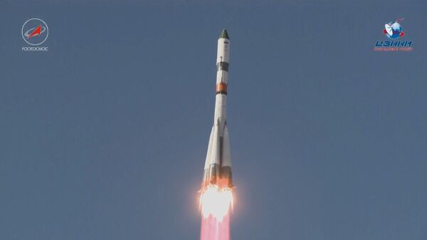 Пуск ракеты-носителя Союз-2.1а с грузовым кораблем Прогресс