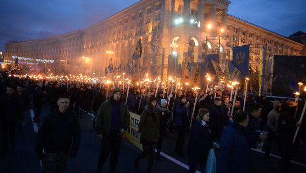 Участники марша по случаю 75-й годовщины создания Украинской повстанческой армии* в Киеве, Украина. 14 октября 2017