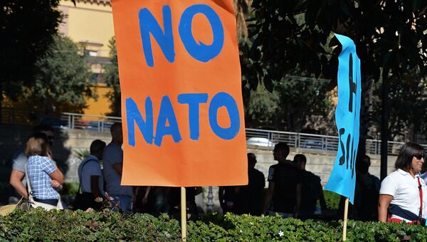 Акция против НАТО в Италии