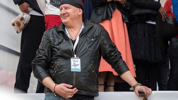 Актер Дмитрий Марьянов на ежегодной благотворительной акции Стань Первым! в Московской области
