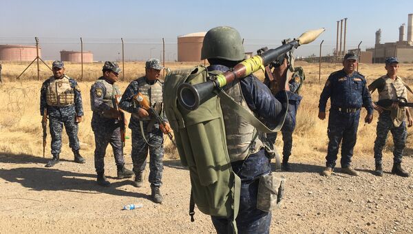 Иракские военные вблизи нефтяных месторождений в Киркуке, Ирак. 16 октября 2017