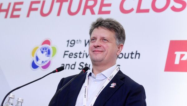Министр транспорта РФ Максим Соколов выступает в рамках XIX Всемирного фестиваля молодежи и студентов в Сочи. 16 октября 2017