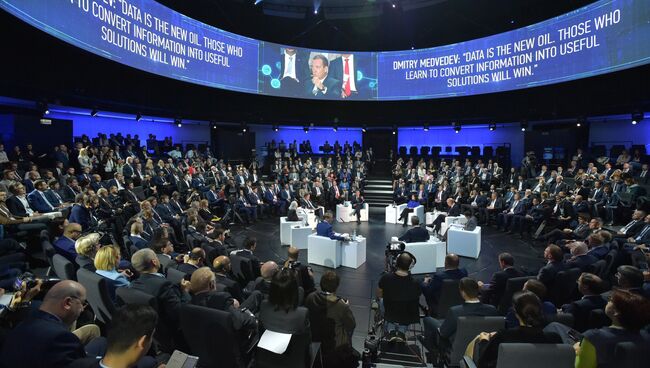 Дмитрий Медведев на пленарное заседании VI Московского международного форума «Открытые инновации». 17 октября 2017