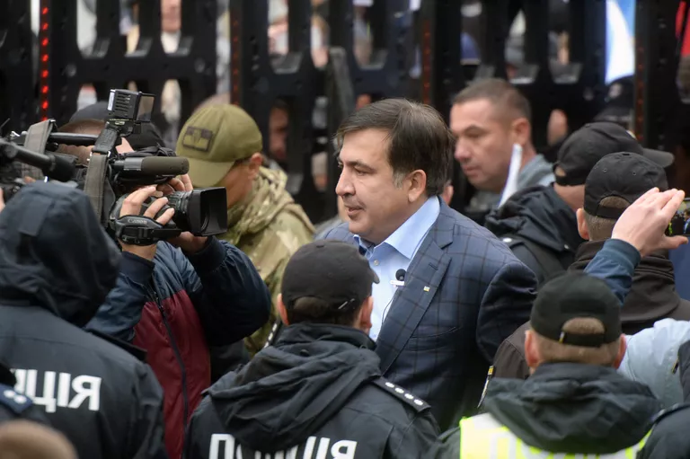 Михаил Саакашвили на акции протеста в Киеве Михаил Саакашвили на акции протеста в Киеве