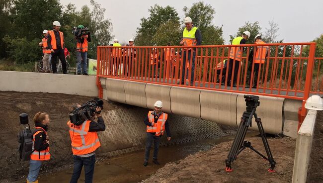 Первый напечатанный на 3D-принтере мост для велосипедистов открыли в городе Гемерт на юге Нидерландов