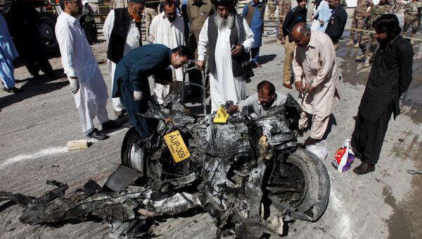 На месте взрыва в городе Кветта на северо-западе Пакистана. 18 октября 2017