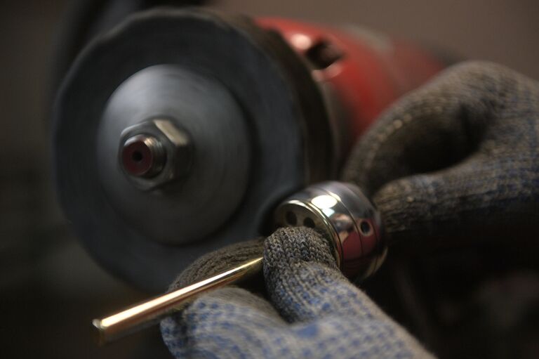 Производство студийных микрофонов на предприятии Союз в Туле Производство студийных микрофонов на предприятии Союз в Туле