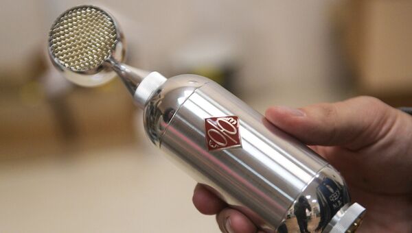 Ламповый студийный микрофон Союз, произведенный на предприятии в Туле