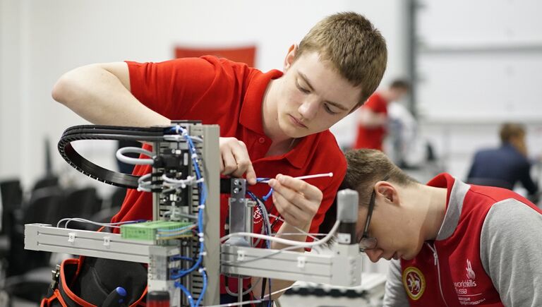 V Национальный чемпионат WorldSkills в Краснодаре. Соревнования в компетенции Мехатроника