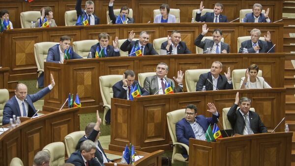 Заседание парламента в Кишиневе, Молдова