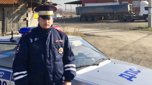 Инспектор ДПС Бахыш Керимов, вынесший из горящего дома четырех детей