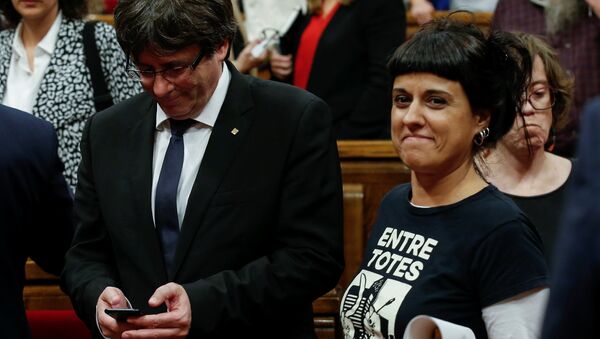 Член леворадикальной партии Кандидатура народного единства Анна Габриэль в парламенте Каталонии. Архивное фото