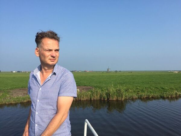 Голландский журналист Эрик ван де Бек Голландский журналист Эрик ван де Бек