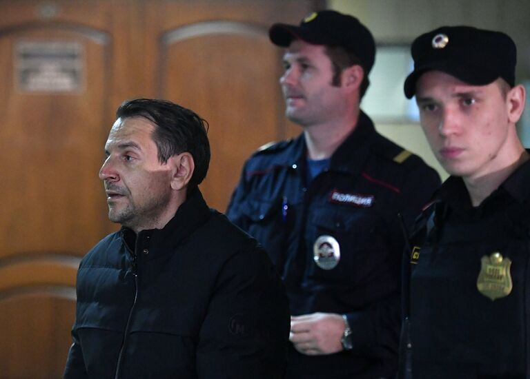 Подозреваемый в нападении на журналистку Эха Москвы Татьяну Фельгенгауэр Борис Гриц в Пресненском суде Москвы. 24 октября 2017 Подозреваемый в нападении на журналистку Эха Москвы Татьяну Фельгенгауэр Борис Гриц в Пресненском суде Москвы. 24 октября 2017