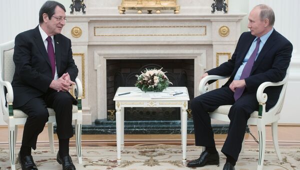 Владимир Путин и президент Кипра Никос Анастасиадис во время встречи. 24 октября 2017