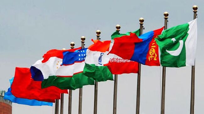 Флаги стран-участниц ШОС