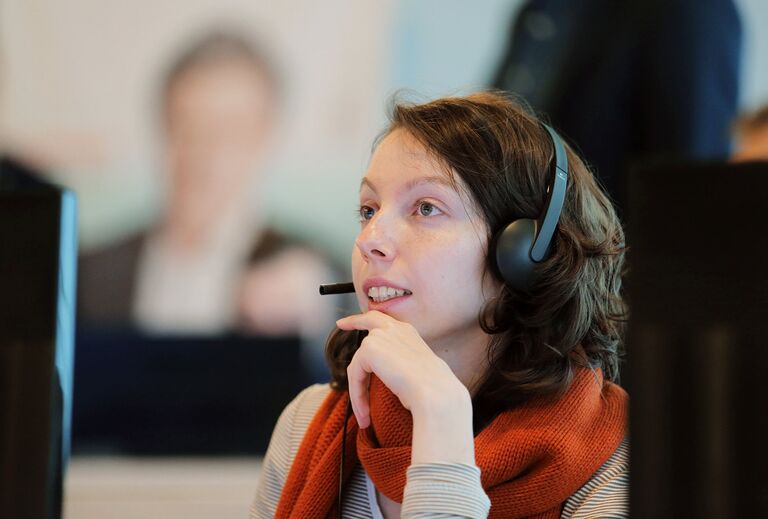 Человек может описать проблему, с которой он столкнулся, в письме к Маяку напрямую, и в этом случае команда проекта ответит на этот вопрос и объяснит, куда стоит обратиться в том или ином случае. Человек может описать проблему, с которой он столкнулся, в письме к Маяку напрямую, и в этом случае команда проекта ответит на этот вопрос и объяснит, куда стоит обратиться в том или ином случае.