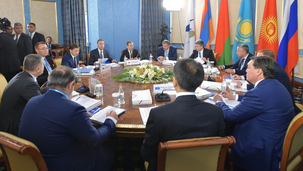 Дмитрий Медведев на заседании Евразийского межправительственного совета в Ереване. 25 октября 2017