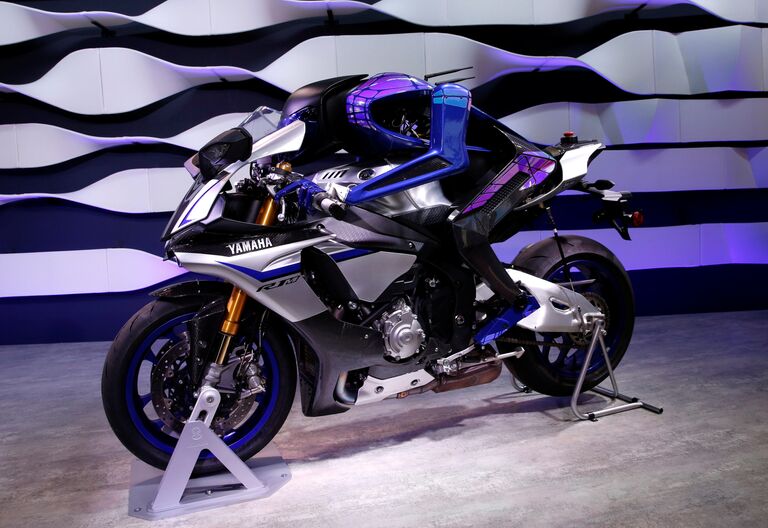 Мотоциклетный робот Yamaha MOTOBOT Ver.2 на международном автосалоне Tokyo Motor Show 2017