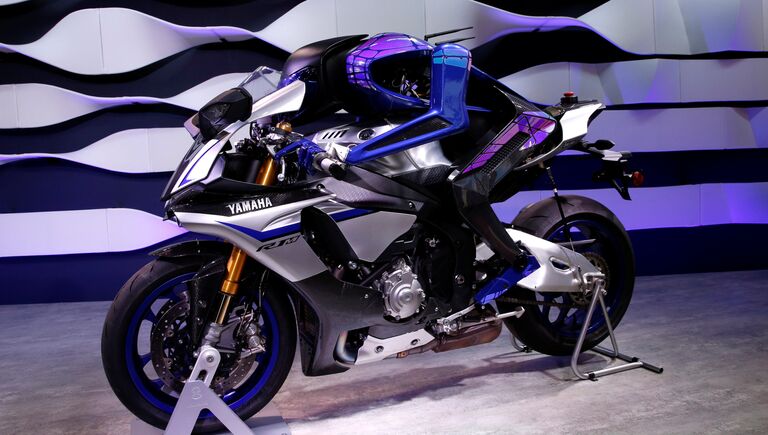 Мотоциклетный робот Yamaha MOTOBOT Ver.2 на международном автосалоне Tokyo Motor Show 2017