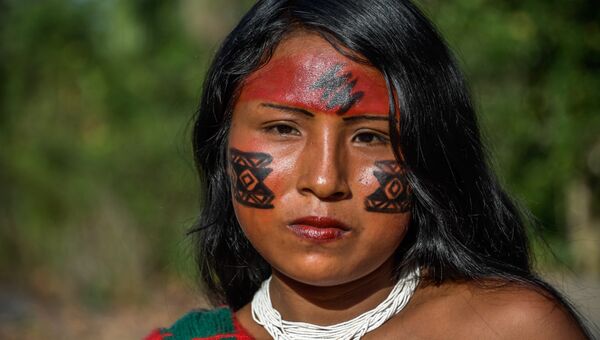 Представительница племени Ваямпи в бразильском штате Амапа