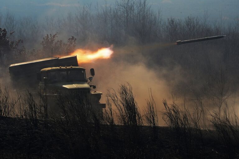 Боевая машина БМ-21 реактивной системы залпового огня Град Боевая машина БМ-21 реактивной системы залпового огня Град