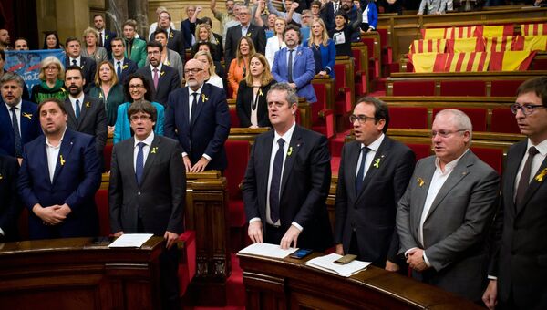 Заседание парламента Каталонии, на котором депутаты проголосовали за независимость от Испании. 27 октября 2017