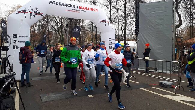 Незрячие бегуны пробежали 3 километра в забеге Паралимпийский сезон