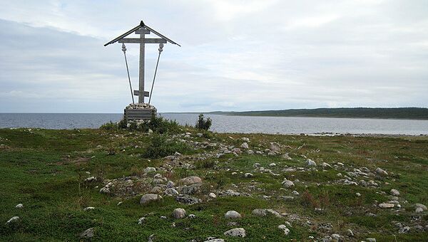 Поклонный крест на острове Анзер