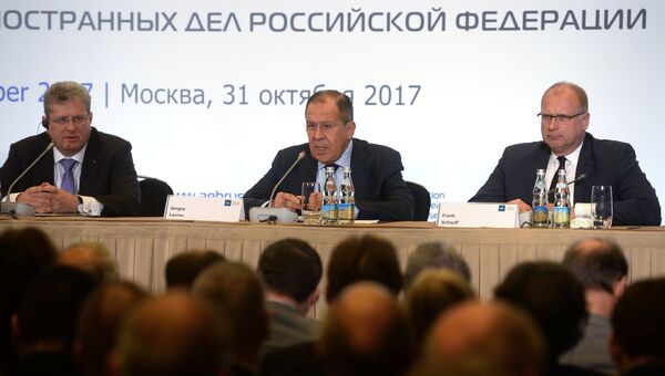 Томас Штерцель, Сергей Лавров и Франк Шауфф во время встречи с членами Ассоциации Европейского бизнеса. 31 октября 2017