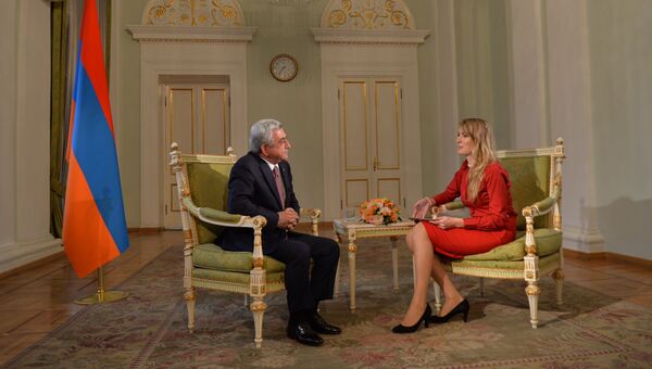 Президент Армении Серж Саргсян во время интервью РИА Новости
