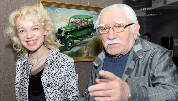 Армен Джигарханян с супругой Виталиной Цымбалюк-Романовской. Архивное фото
