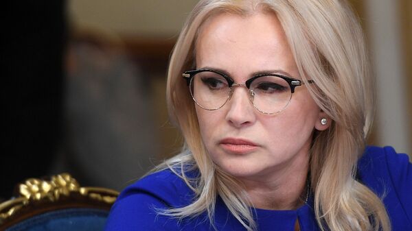 Член Комитета Совета Федерации по обороне и безопасности Ольга Ковитиди во время заседания по вопросам блокировки рекламных аккаунтов RT и Sputnik в Twitter. 1 ноября 2017